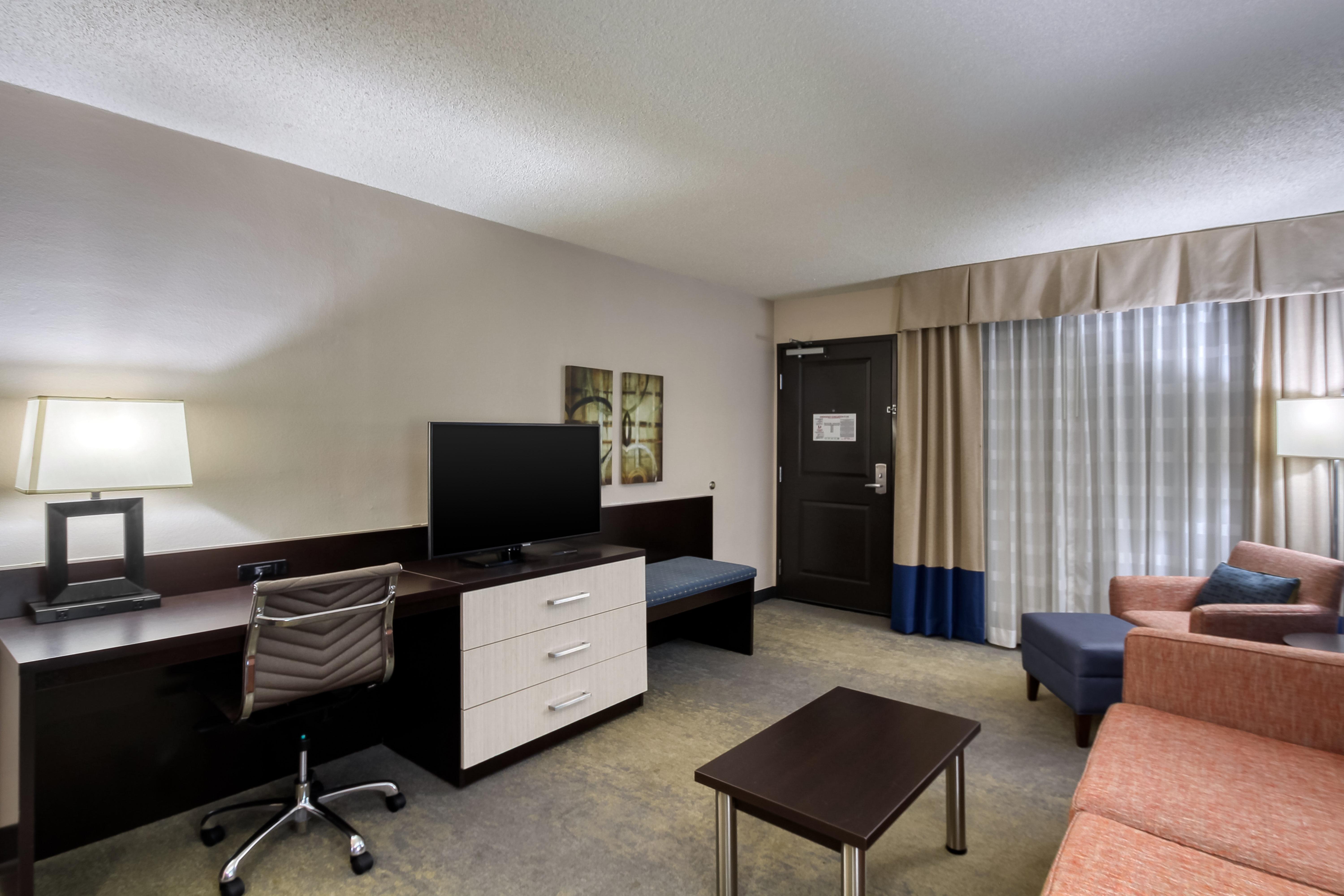 Holiday Inn & Suites Atlanta Airport North By Ihg Колледж Парк Экстерьер фото