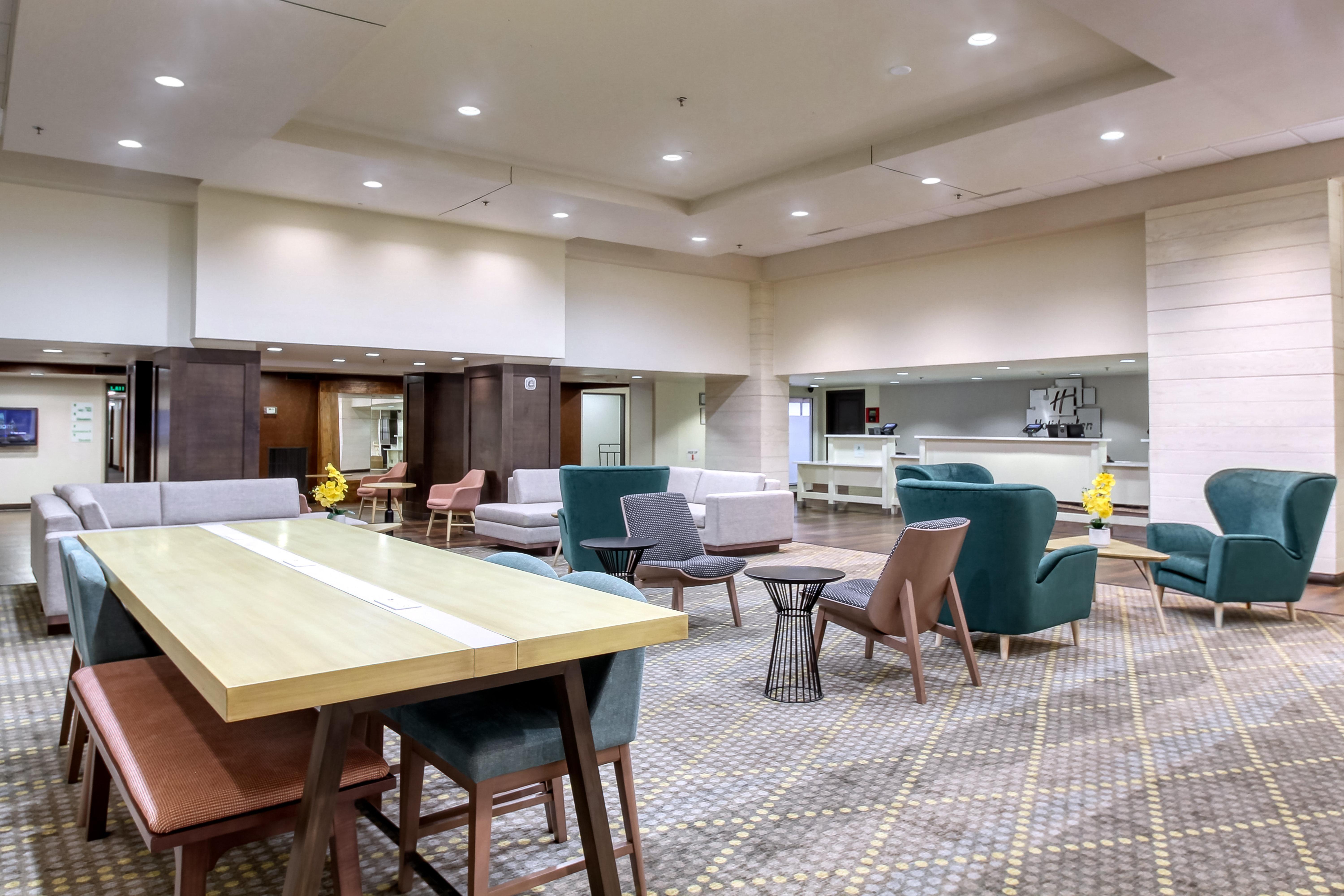 Holiday Inn & Suites Atlanta Airport North By Ihg Колледж Парк Экстерьер фото