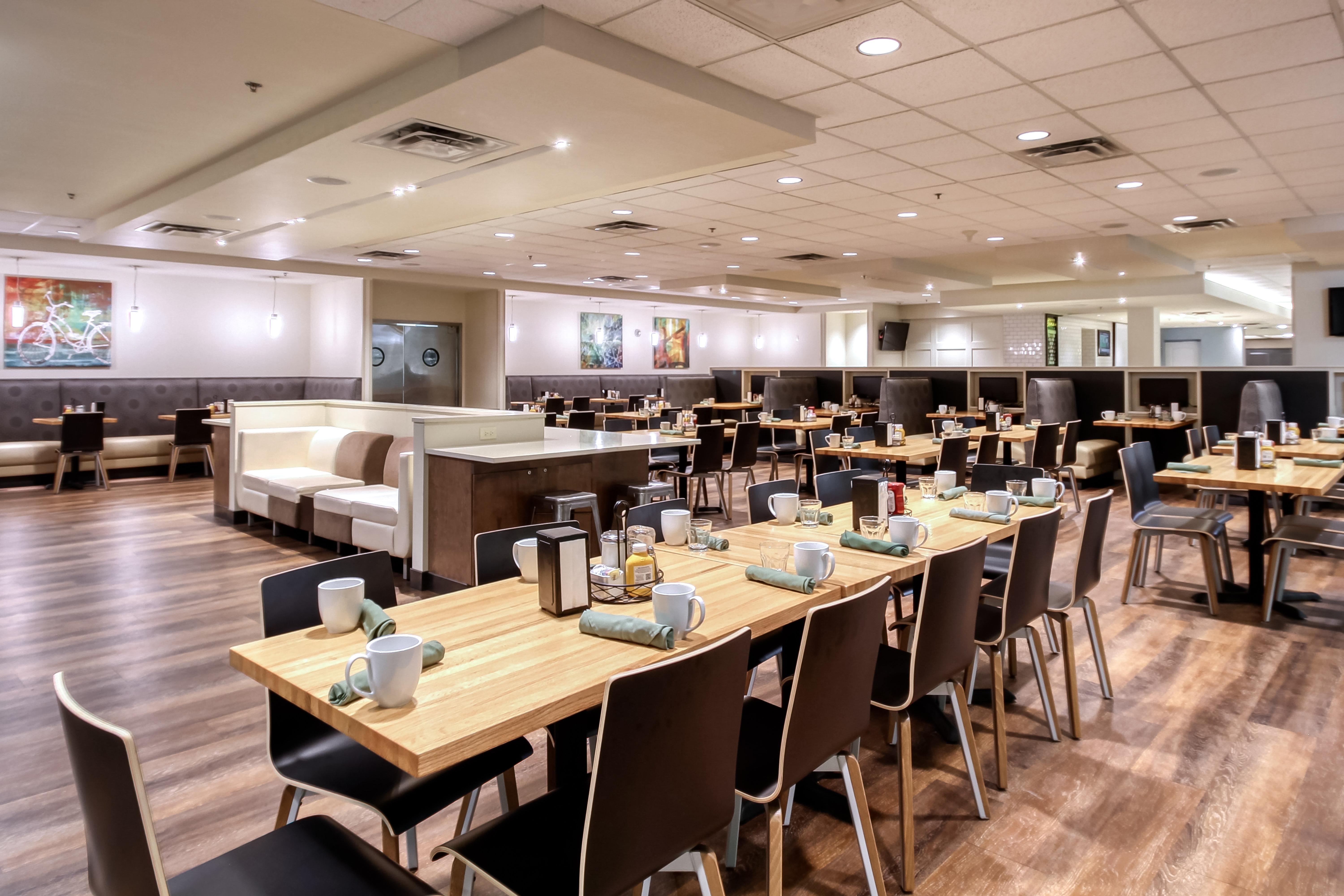Holiday Inn & Suites Atlanta Airport North By Ihg Колледж Парк Экстерьер фото