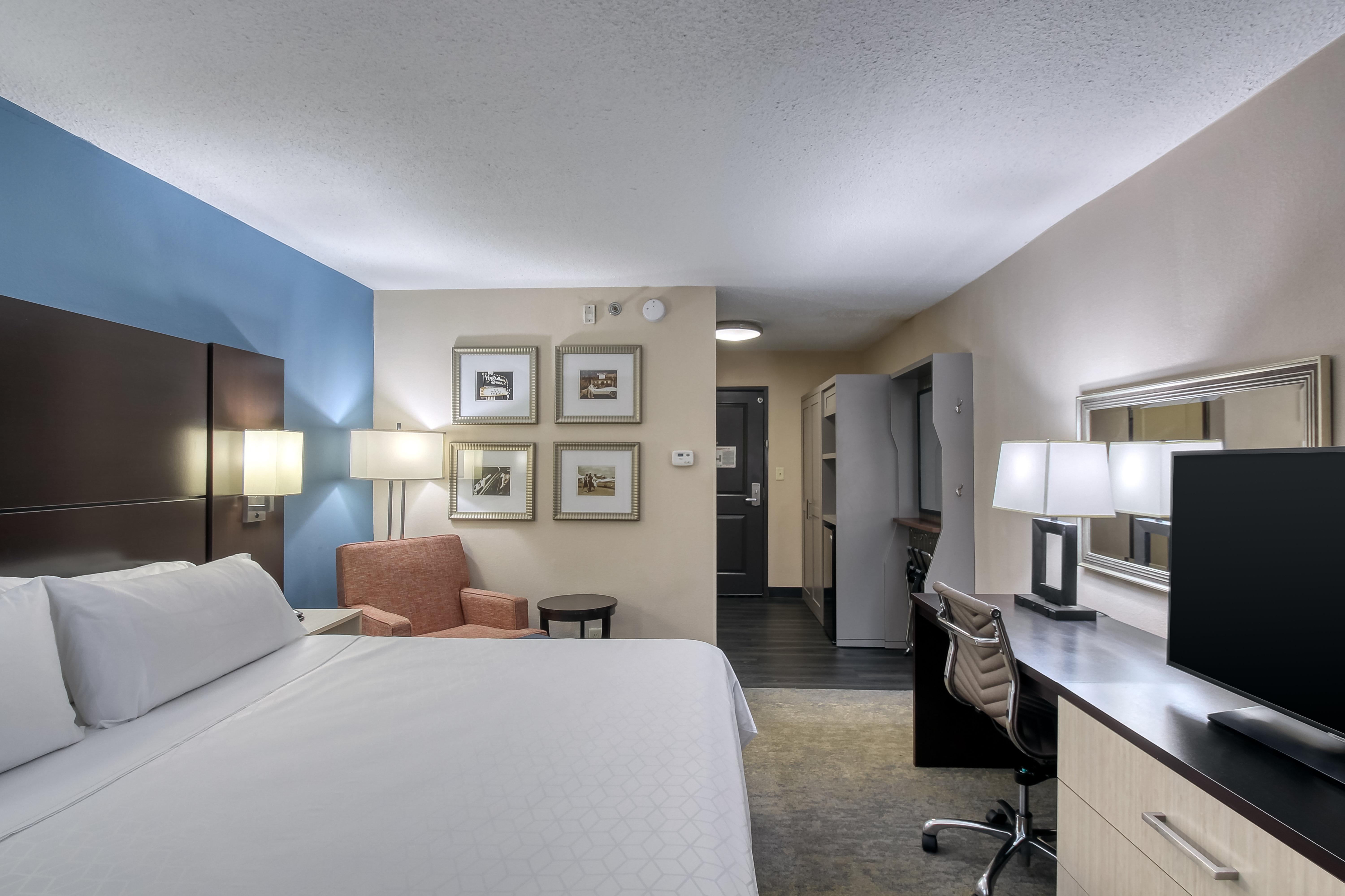 Holiday Inn & Suites Atlanta Airport North By Ihg Колледж Парк Экстерьер фото