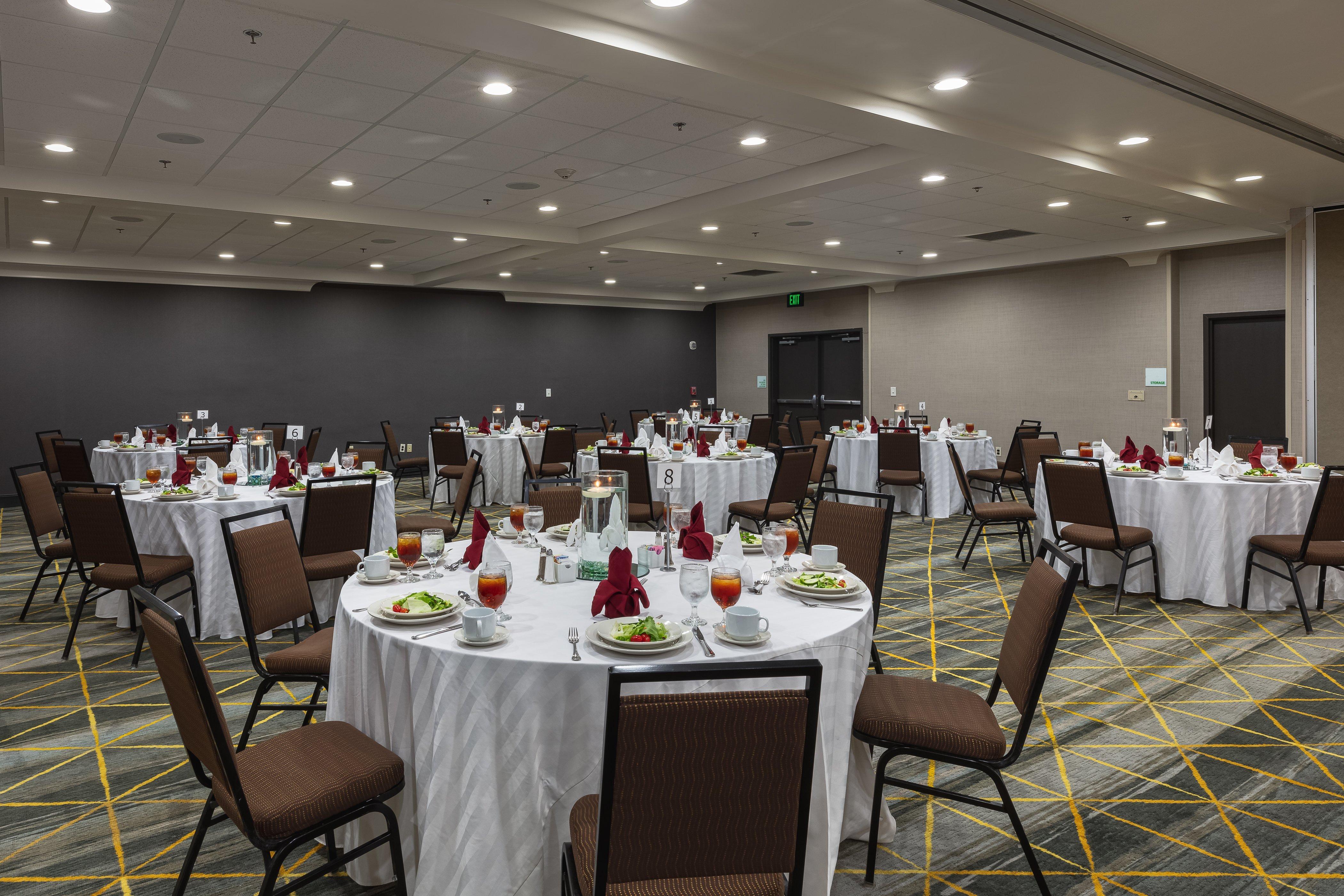 Holiday Inn & Suites Atlanta Airport North By Ihg Колледж Парк Экстерьер фото