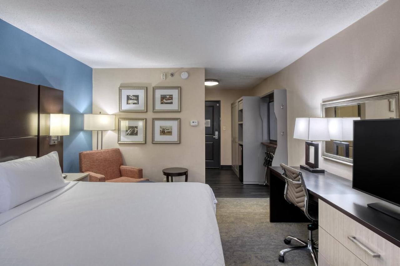 Holiday Inn & Suites Atlanta Airport North By Ihg Колледж Парк Экстерьер фото