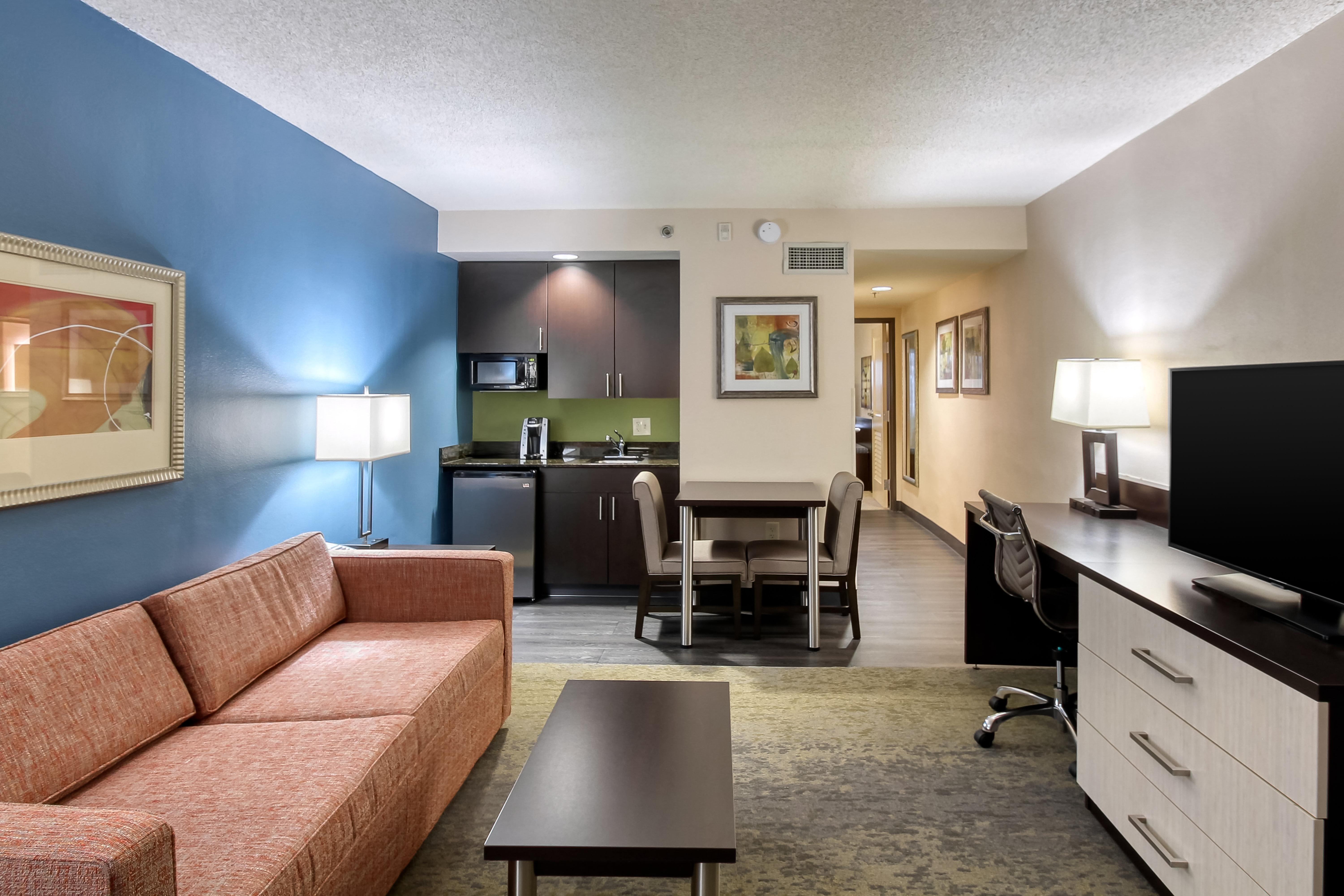 Holiday Inn & Suites Atlanta Airport North By Ihg Колледж Парк Экстерьер фото