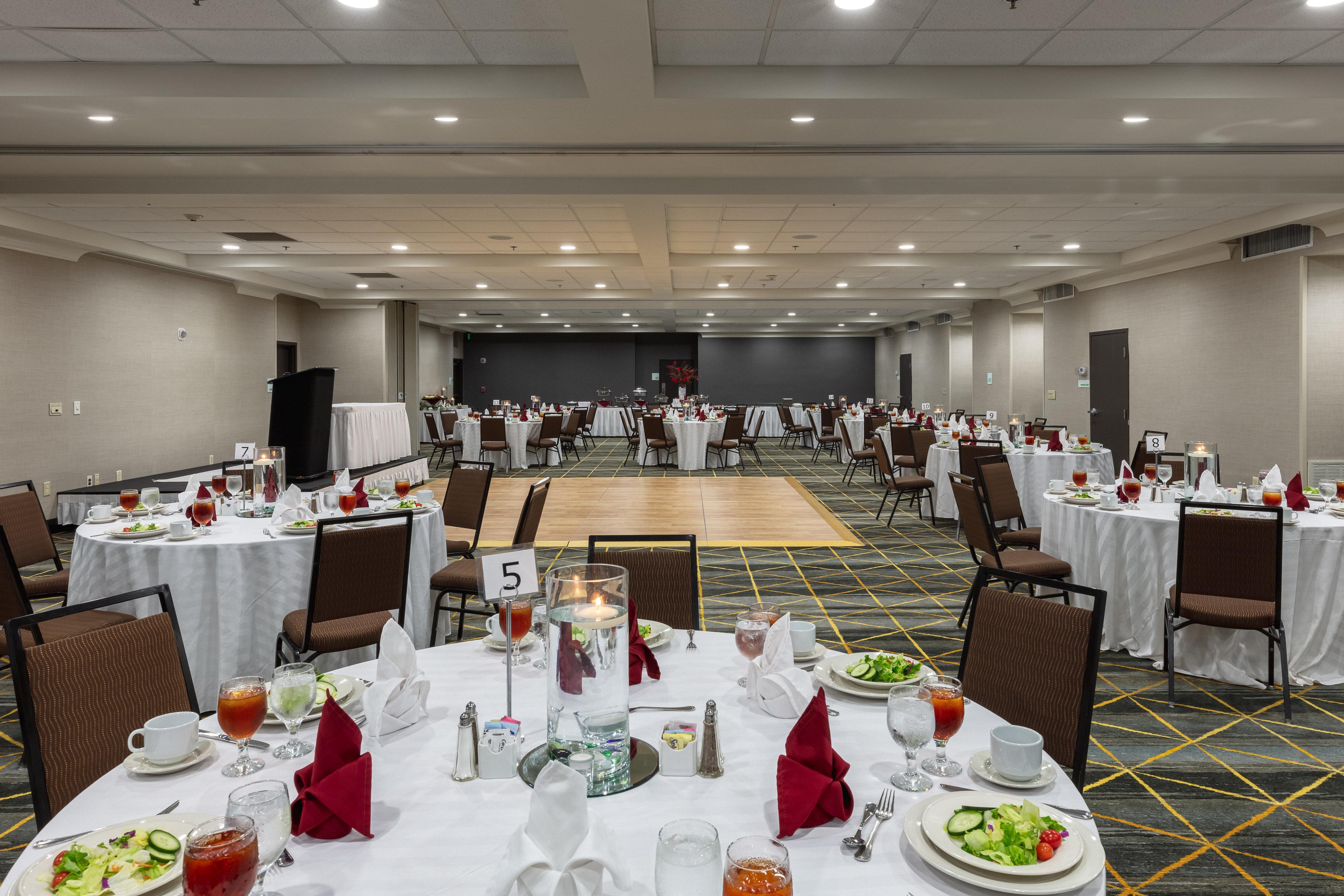Holiday Inn & Suites Atlanta Airport North By Ihg Колледж Парк Экстерьер фото